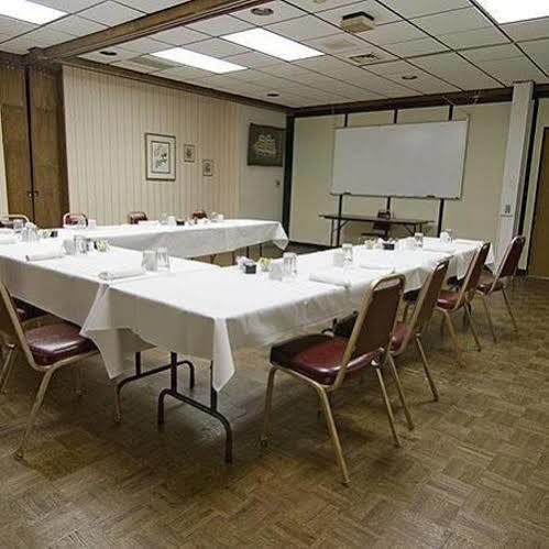 Voyageur Inn And Conference Center Reedsburg Udogodnienia zdjęcie